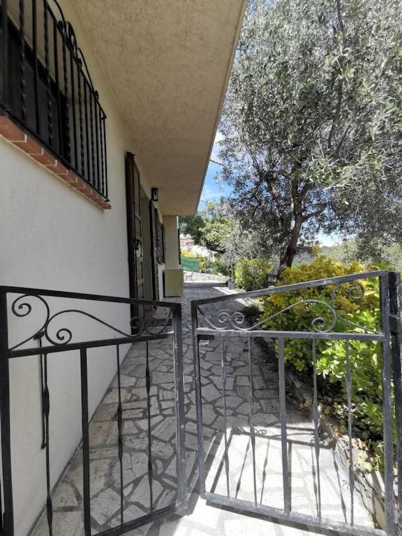 Bas De Villa Au Calme Villeneuve-Loubet Eksteriør billede